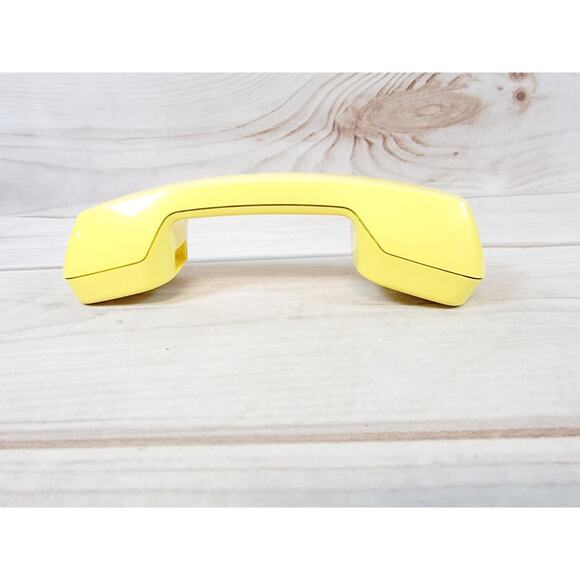 Vintage AT&T Touch Tone Traditional 100 Yellow Telephone Wall Phone - Picture 10 of 16